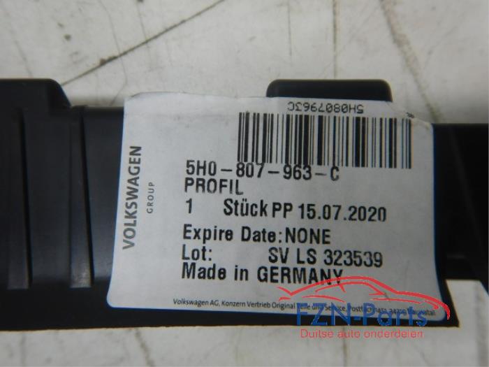 VW Golf 8 Bumpergeleider Verstevigingsprofiel Voor