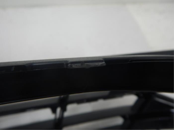 VW Passat B8 Facelift Grille Chrome