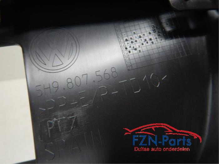 VW Golf 8 Variant Onderlip Diffuser