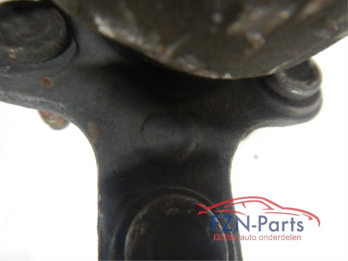 VW Passat B6 Fusee Rechts-voor
