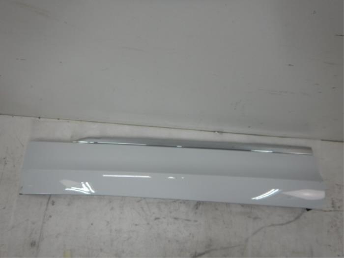 VW Tiguan 5NA R R-Line Sideskirt Links-voor