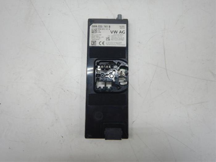 VW Golf 8 Antenne Versterker