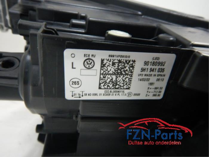 VW Golf 8 VOLLED Koplampenset Set