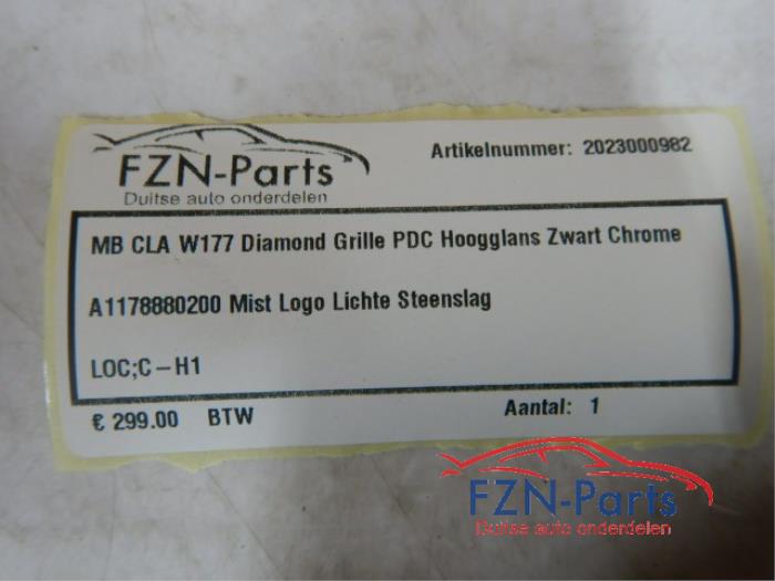 Mercedes-Benz CLA-Klasse W117 Diamond Grille PDC Hoogglans Zwart Chrome