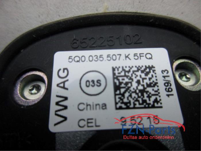Diversen Volkswagen Golf Sportsvan (22743643)