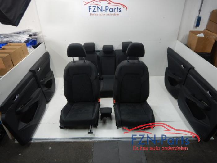VW Golf 8 5H Interieur Stof Alcantara met Deurpanelen Voorstoelen elektrisch hoogteverstelbaarMassage MIST MODULE Eigen airbags overzetten GEEN STOELVERWARMING5 deurs , Interieur , Stof Alcantara , Stoel Stoelen Achterbank Deurpaneel