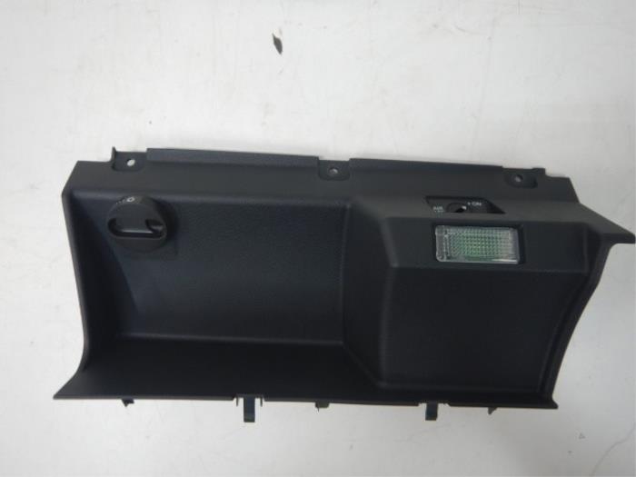 VW Caddy 2K Inleg Dashboard Kastje