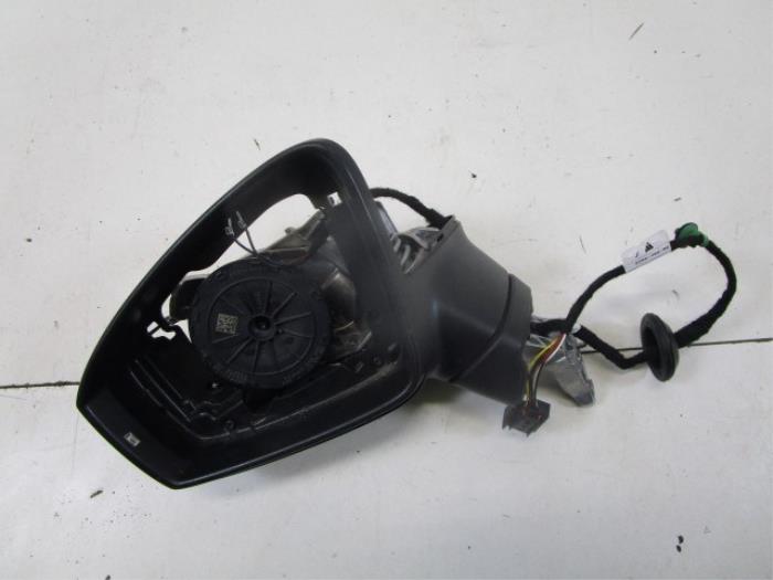 Buitenspiegel links Volkswagen Tiguan (22725698)