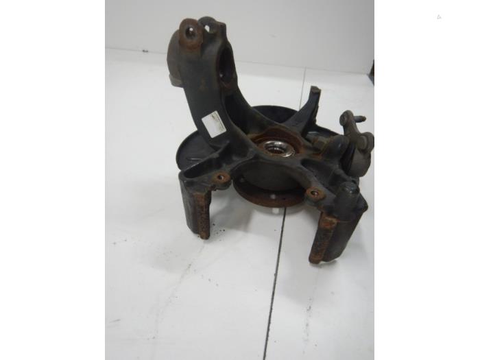 VW Polo 2G Fusee Rechts-Voor