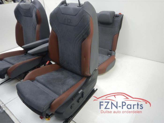 VW ID4 11A Interieur Leer-Alcantara Bruin/Grijs Elektrisch VerstelbaarMemory, MassageMist deurpanelenEigen Airbags overzettenInterieur, Achterbank, Leer-Alcantara, ID4 11A Electric