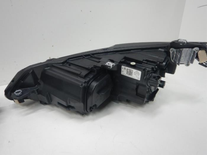 Koplampset links+rechts Volkswagen Golf (22723366)