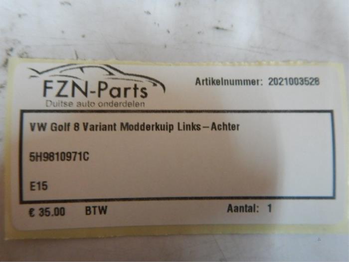 VW Golf 8 Variant Modderkuip Links-achter
