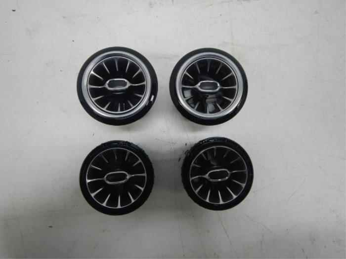 Luchtrooster Dashboard Mercedes G-Klasse (22735928)
