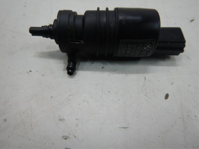 Ruitensproeierpomp achter BMW Diversen (22739900)