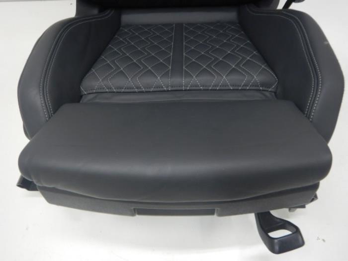 Audi A3 S3 8Y Interieur Leder Leer Compleet Voorstoelen VerstelbaarVoorstoelen VerwarmbaarWitte StikselsVerlichte Deurpanelen RHDInterieur, Voorstoelen, Achterbank, Deurpanelen, A3 S3 8Y