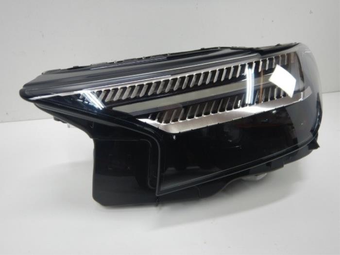 Audi Q4 E-Tron LED Matrix Koplamp Links