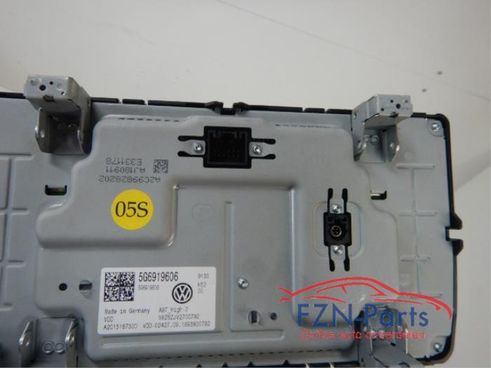 VW Golf 7 Facelift Navigatie Display Groot Discovery Media