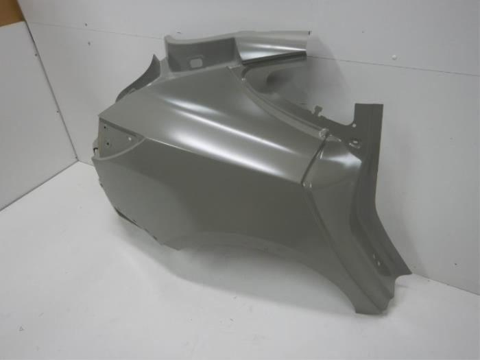 Snijdeel achter Tesla Model 3 (22744420)