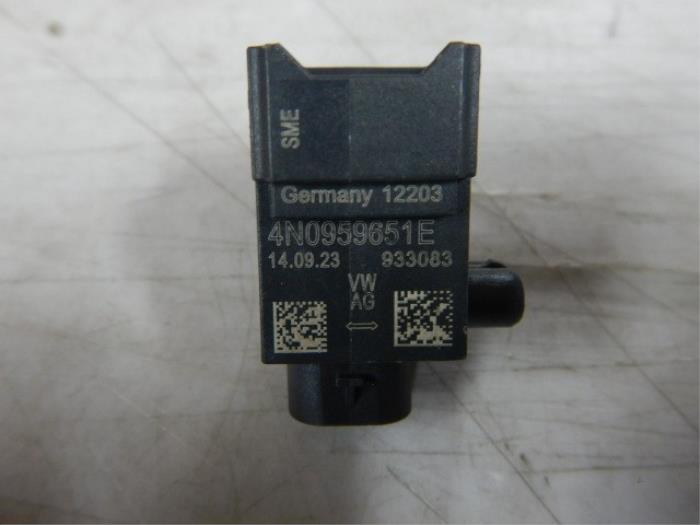 Voetganger Crash sensor Audi A8 (22737991)
