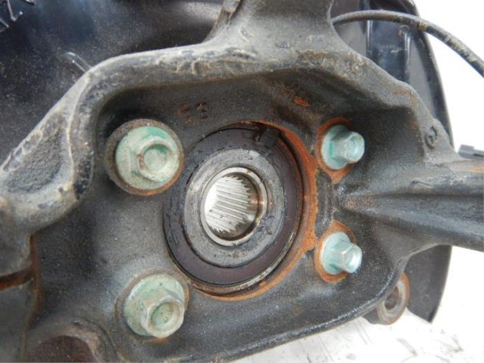 Mazda CX-3 Fusee Links-voor