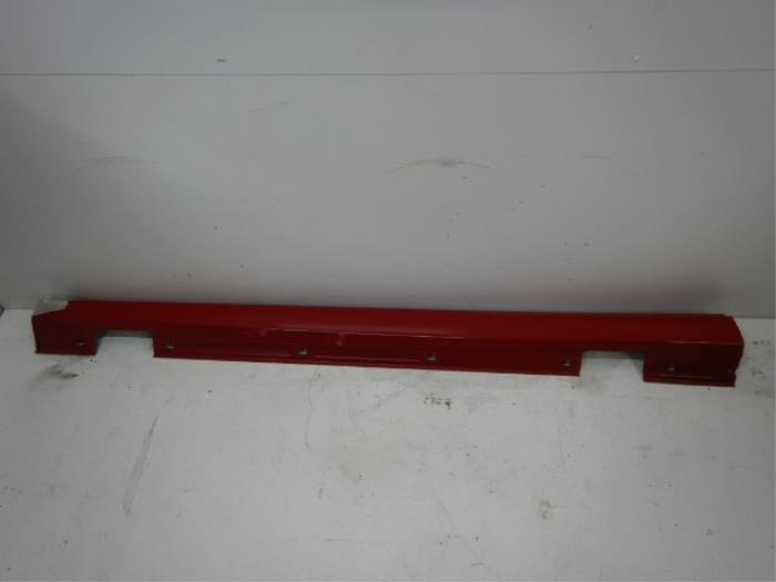 Zijskirt links Mercedes B-Klasse (22727651)