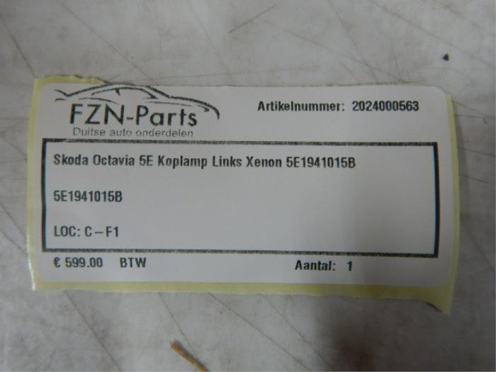 Koplamp links Skoda Octavia (22721828)