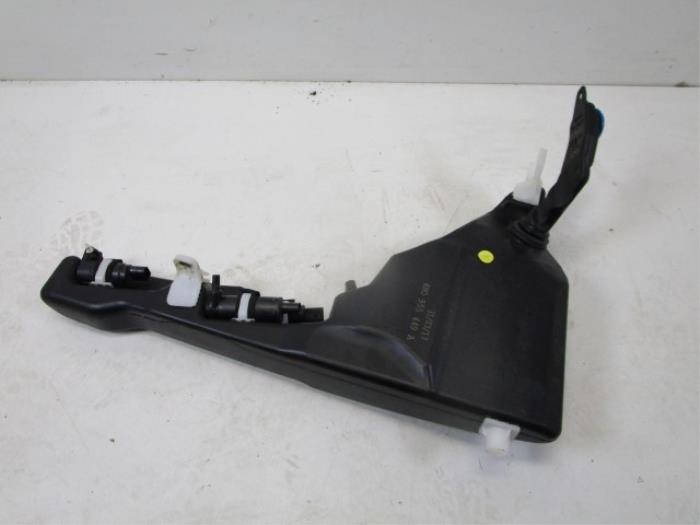 Ruitensproeiertank voor Audi A8 (22745252)