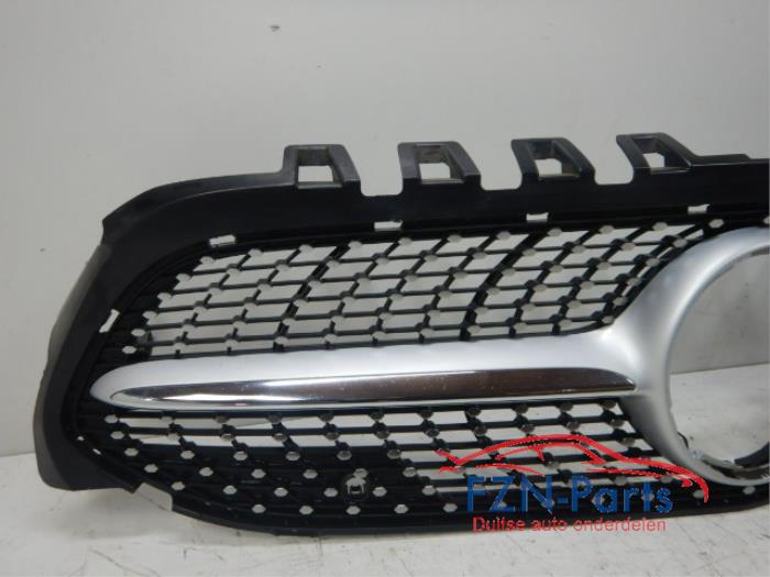 Mercedes-Benz CLA-Klasse W117 Diamond Grille PDC Hoogglans Zwart Chrome