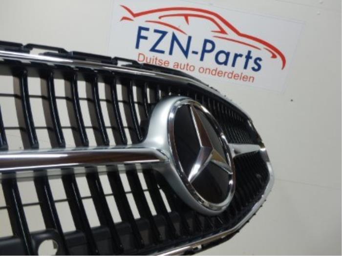 Mercedes C-klasse W206 Grille