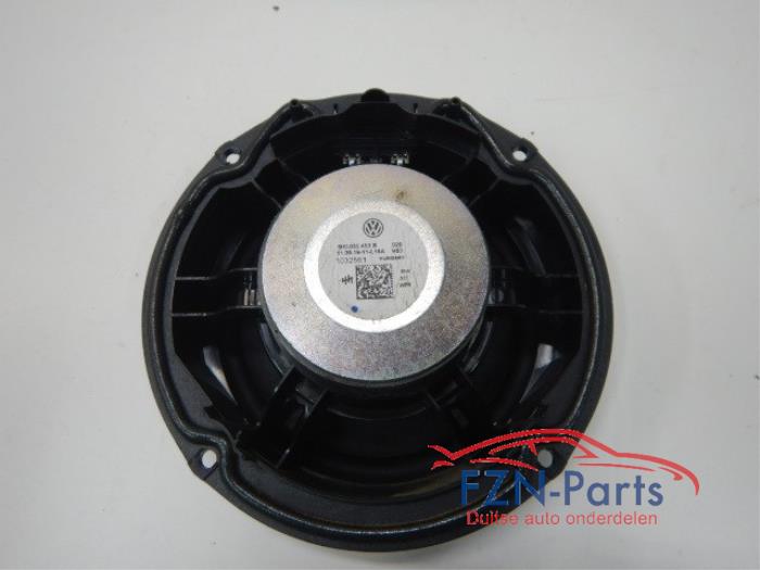 VW Golf 8 Speaker