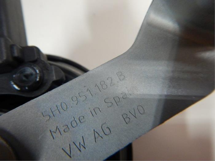 VW Golf 8 Claxon Toeter met Houder