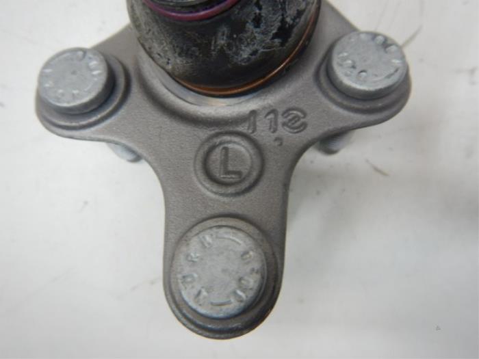 VW Golf 7 Fuseekogel Draagarm Wielophanging Links