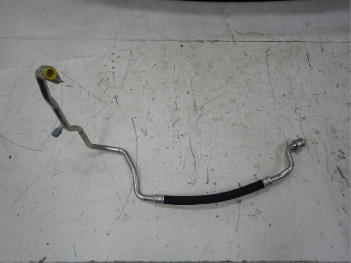 VW Golf 8 Aircoleiding