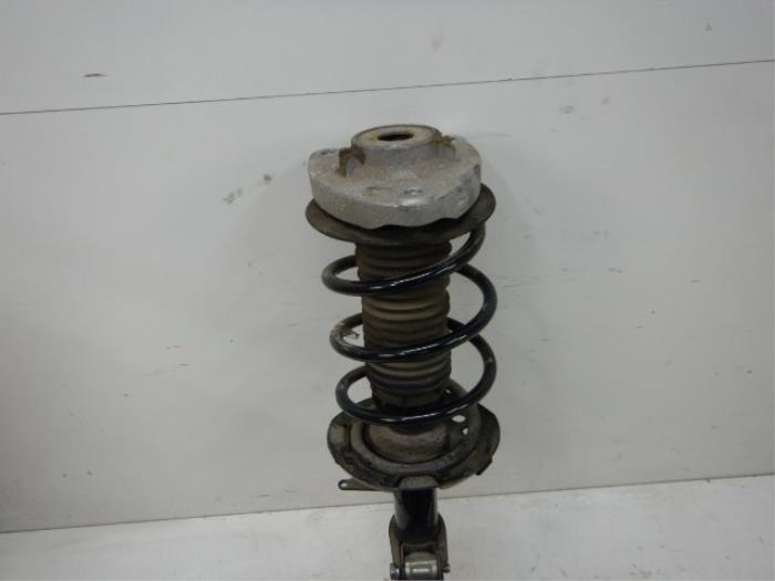 Mercedes-Benz W246 B-klasse Wielophanging Fusee Veerpoot Links