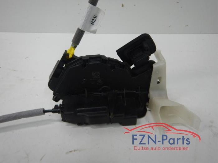 Audi A3 8Y Slotmechaniek Links Achter