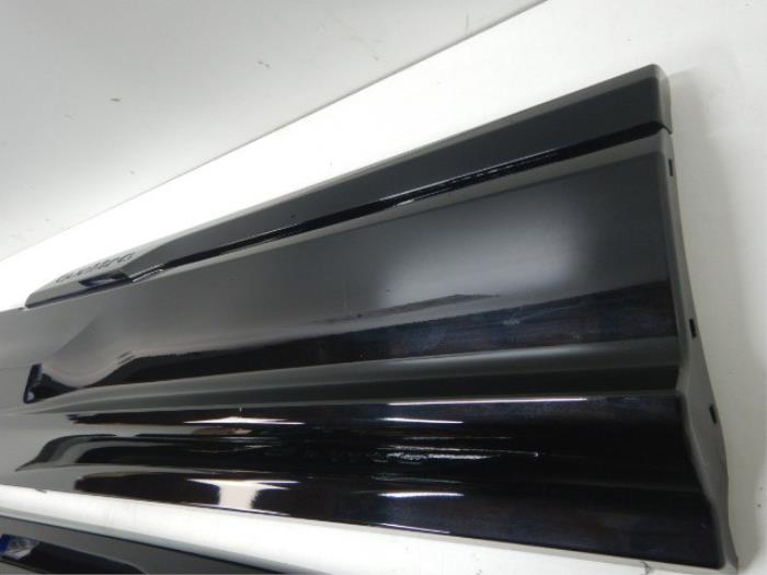Zijskirt rechts Audi Q7 (22739663)