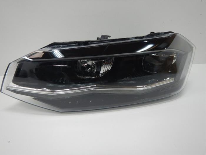 Koplamp links Volkswagen Polo (22721894)