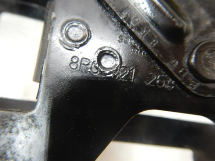 Extra waterpomp Audi Q5 (22729256)