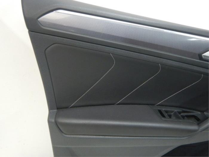 VW Tiguan 5NA R-Line Leer Deurpanelen Dynaudio Speakerset