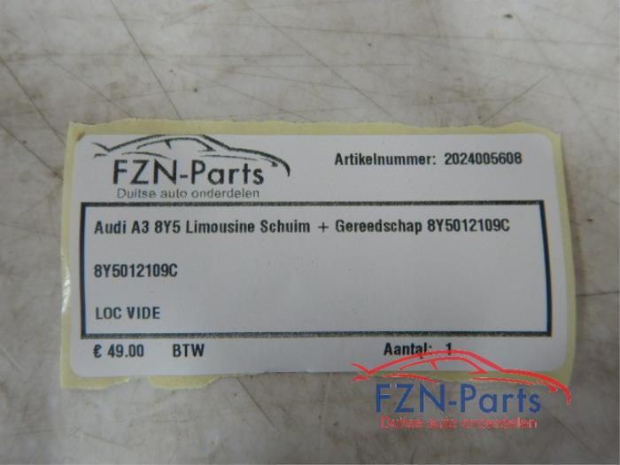 Audi A3 8Y5 Limousine Schuim + Gereedschap