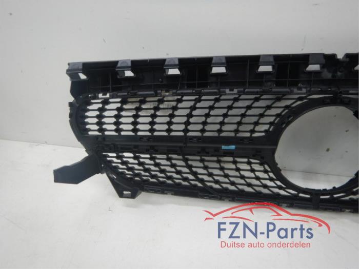 Mercedes-Benz CLA W117 Nightpakket Diamond Grille