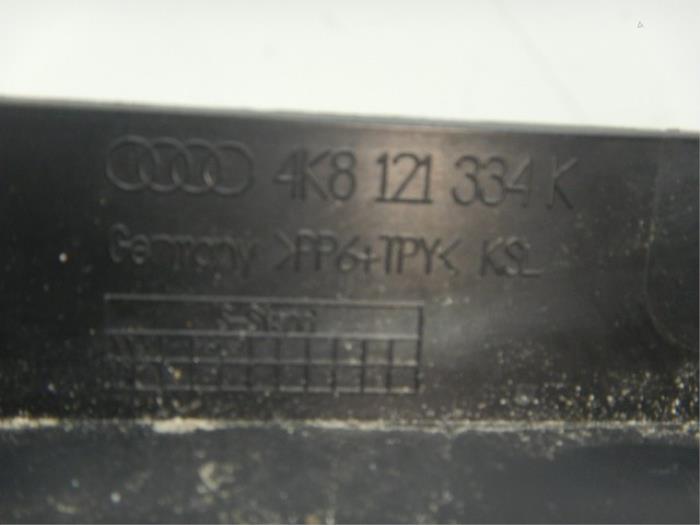 Audi RS6 4K C8 Luchtgeleiding Extra Koeler Rechts