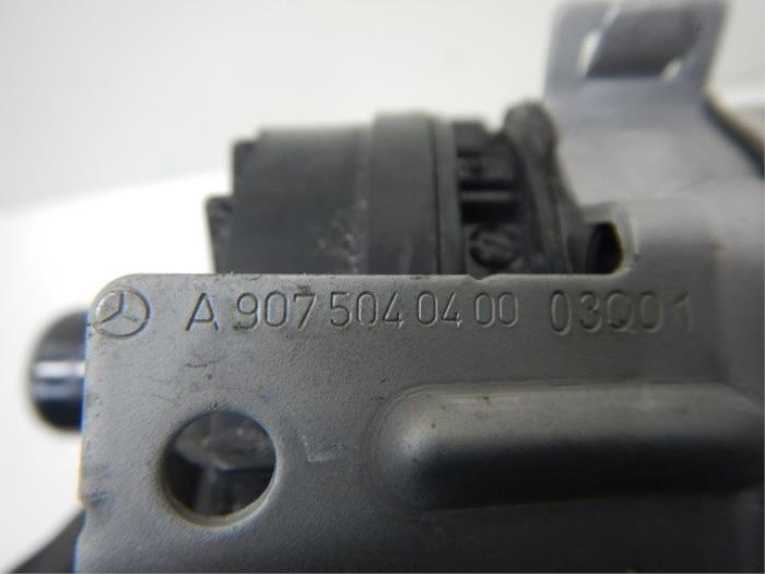 Extra waterpomp Mercedes Sprinter (22729257)