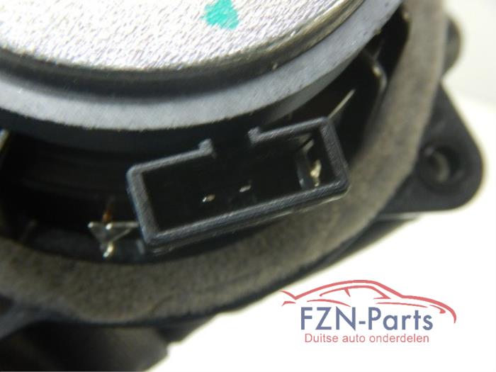VW Tiguan 571 Center Speaker Dashboard