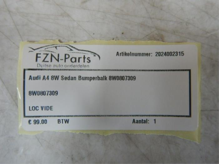 Audi A4 8W Sedan Bumperbalk