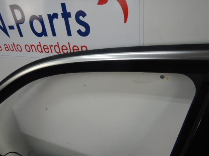 Portier 4Deurs links-voor Mercedes Diversen (22723256)