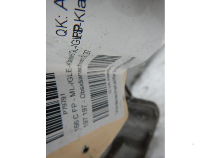 Draagarm links-voor Mercedes GLE (22727506)