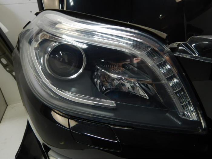 Voorkop compleet Mercedes GL-KLASSE (22726455)