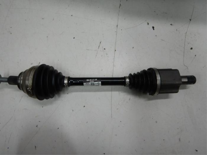 VW Passat B8 Aandrijfas Links-voor