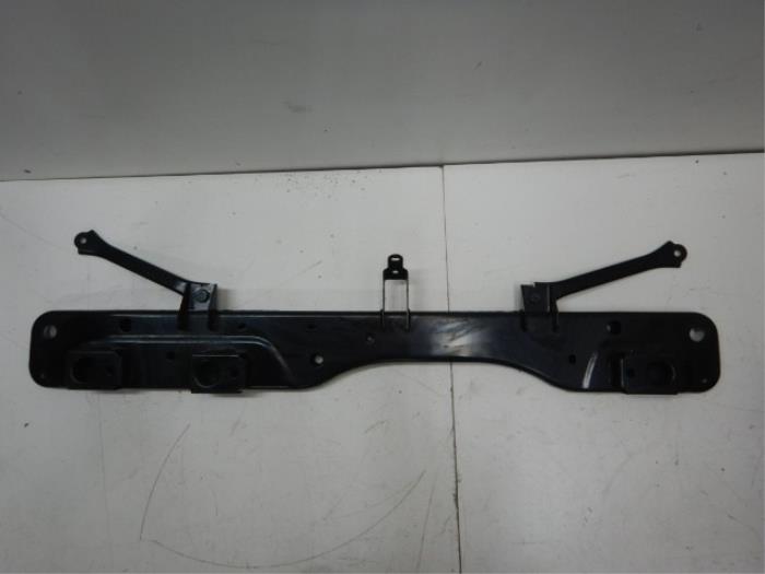 Nissan Qashqai J11 Radiateurdrager Onderzijde